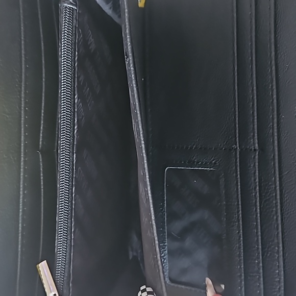 Steve Madden Wallet - Picture 3 of 3